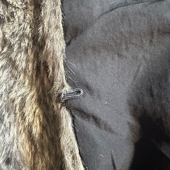 Talula Faux Fur Vest Women's Medium Gray Plush Cozy Sleeveless Layering Piece - Picture 6 of 8